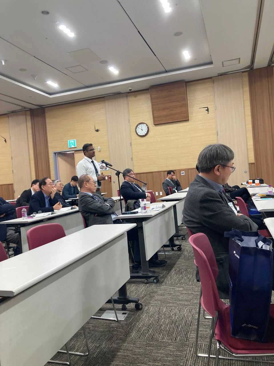 Overseas Idea Exchange, Korea – Global Collaboration in Spine Surgery loading=