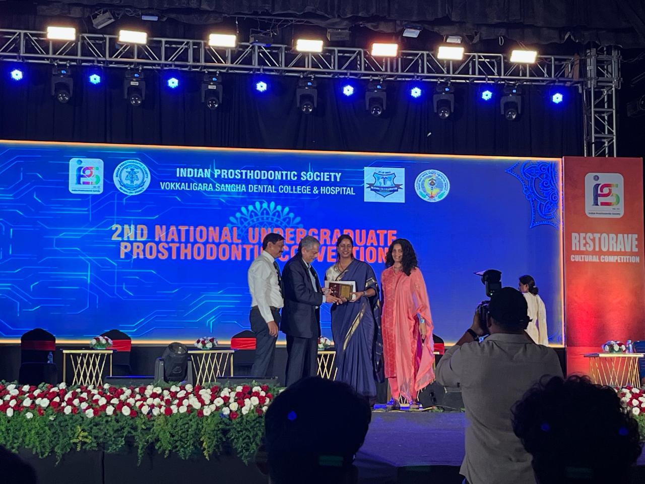 Dr. Yamini Nandini at 2nd National Undergraduate Prosthodontics Convention loading=