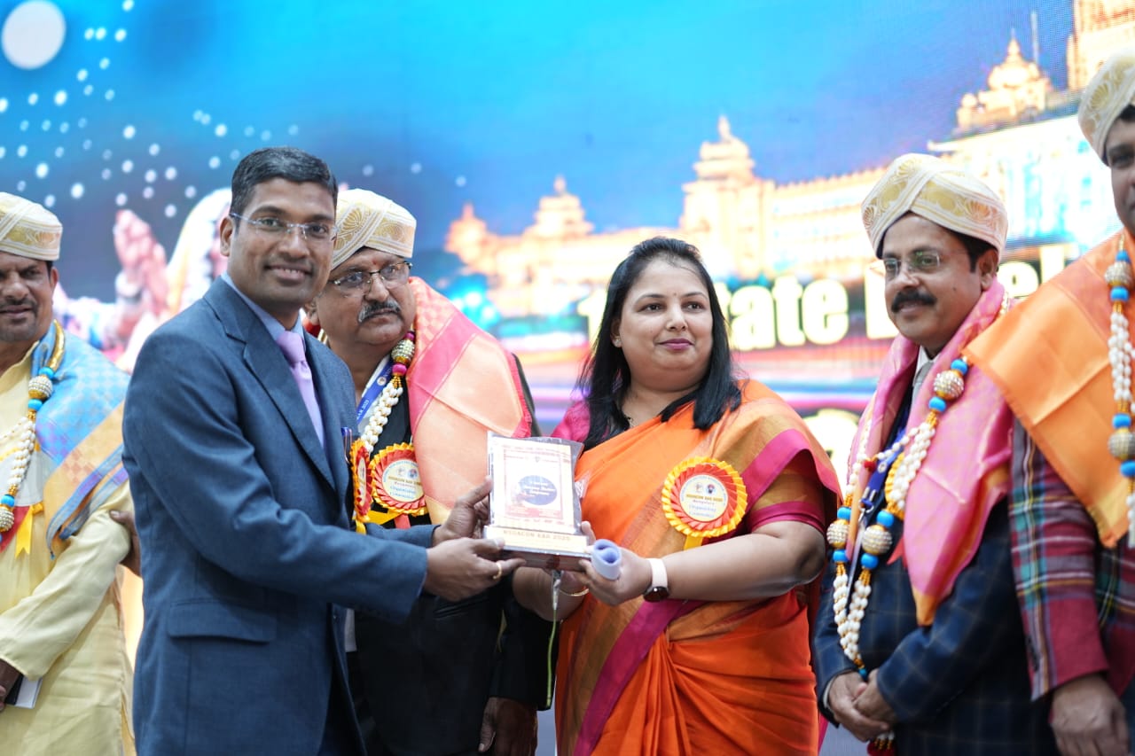 Dr. Anupama Pujar K loading=