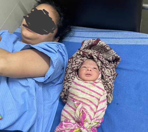 Female from Hubli travelled to Banglore with low AMH/ Ovarian  loading=