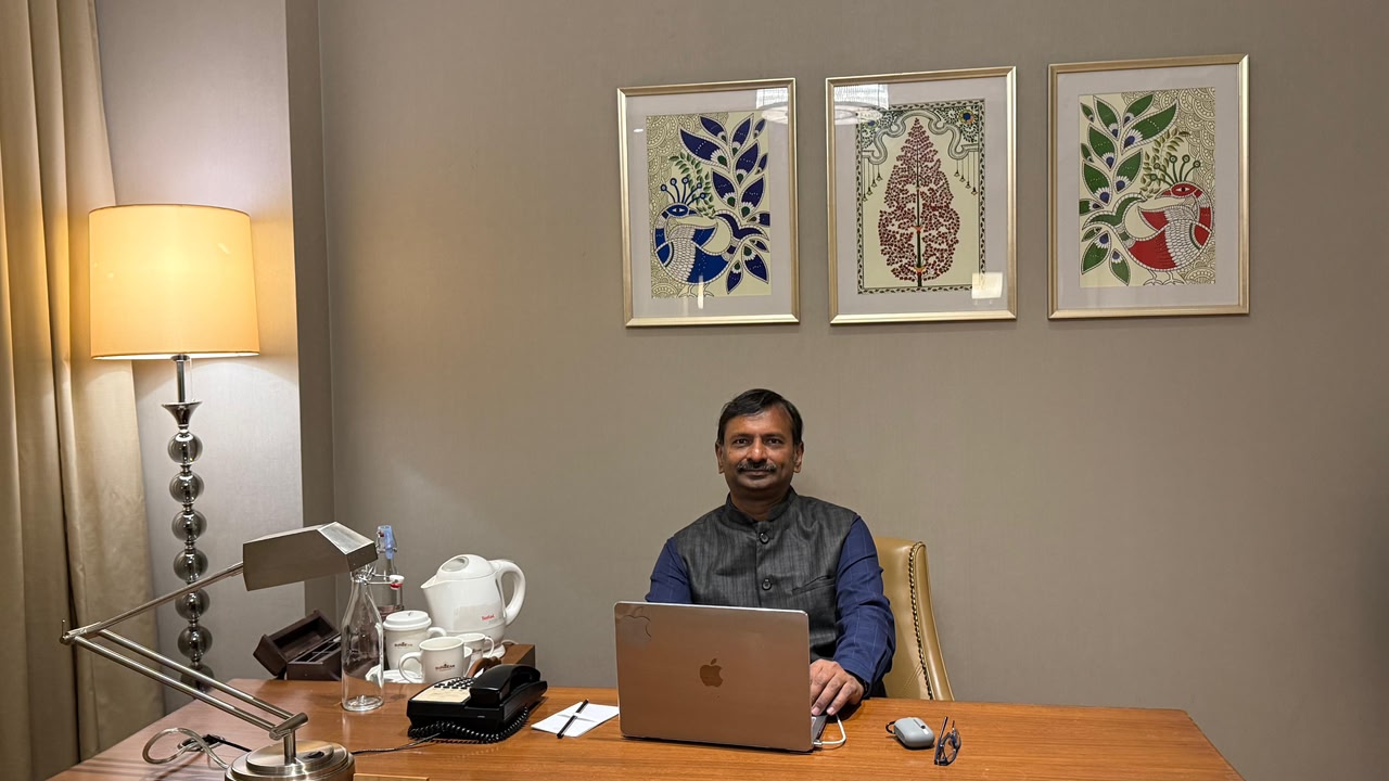 Gallery of Dr. Vikram Muthu Subramanian